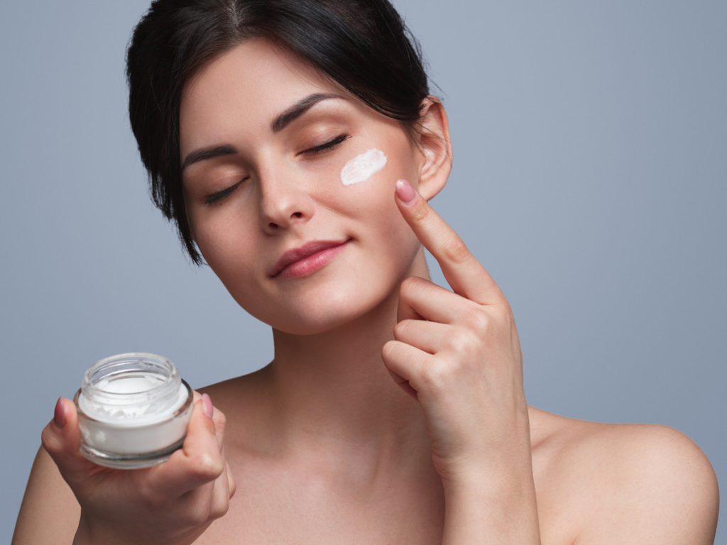Night vs. Day Creams: When and How to Use Each for Maximum Results